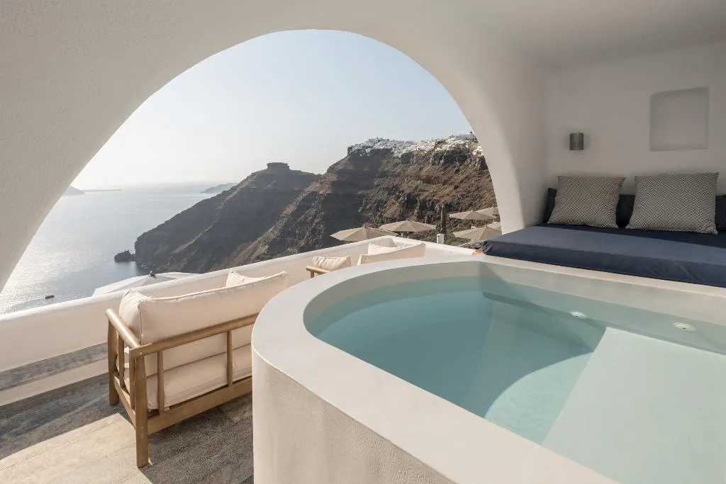 SUITE GRAND Room, Homeric Poems, Santorini