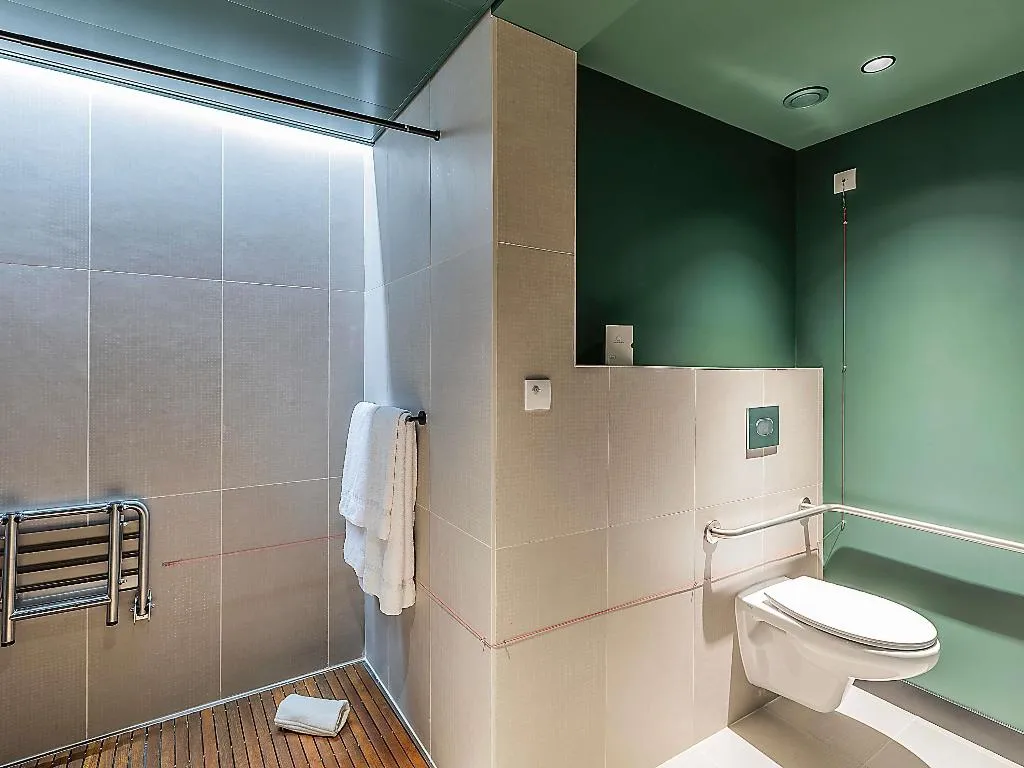 DOUBLE KING BED NON SMOKING Room, Novotel Lisboa, Lisbon
