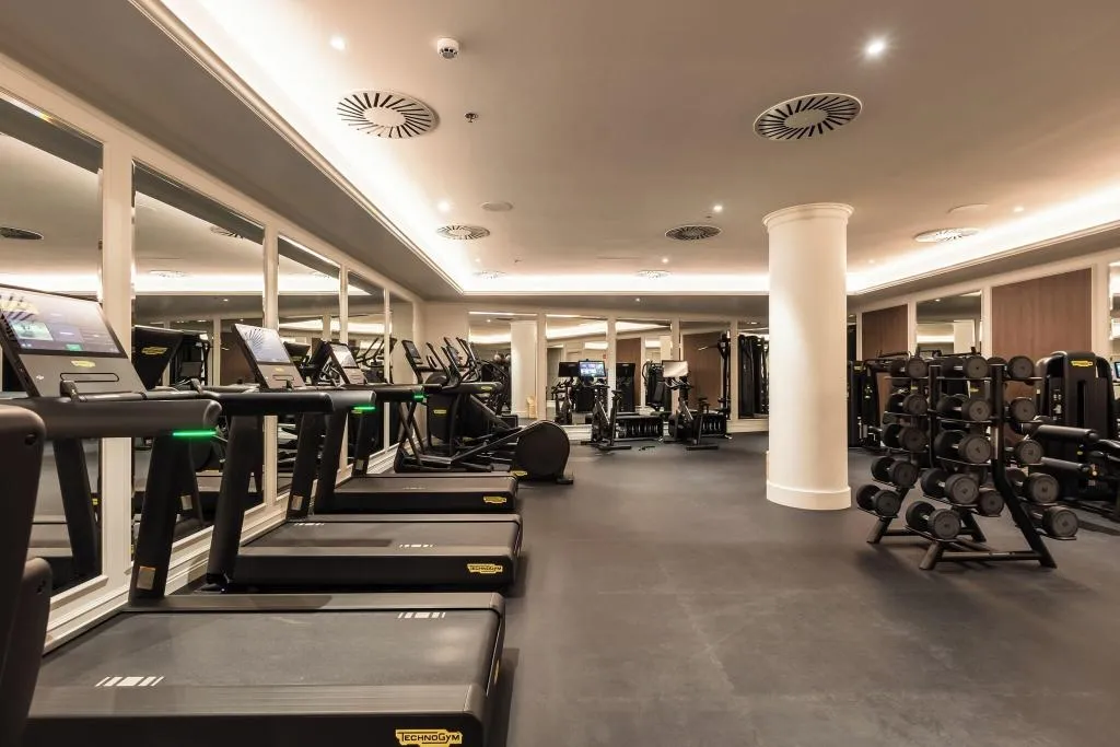 Sports and Entertainment, Sofitel Barcelona Skipper, Barcelona