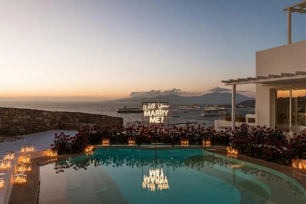 SUITE SUPERIOR WITH PRIVATE POOL Room, Lovia Mykonos, Mykonos