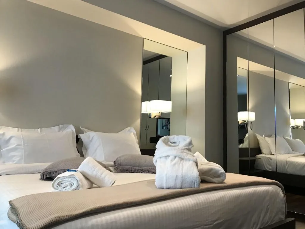 Room, Athens Luxury Suites, Athens
