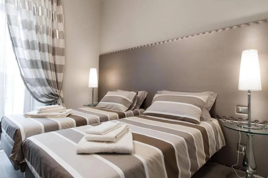 Room, Brera Prestige B&B, Milan