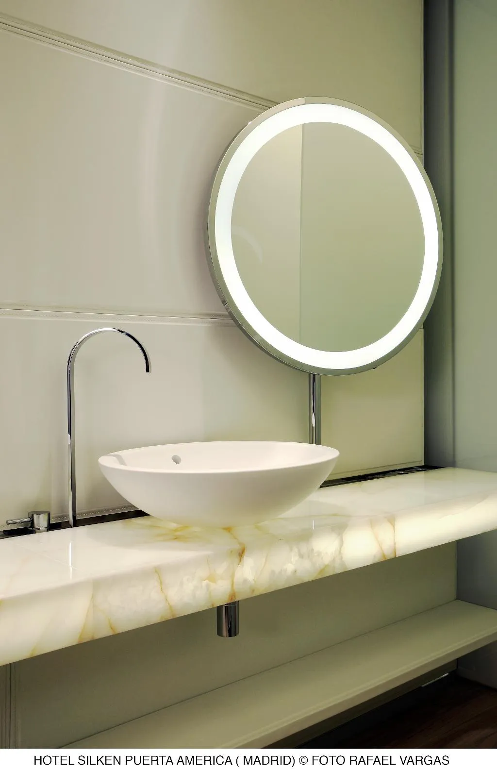 DOUBLE SINGLE USE STANDARD Room, Puerta America Madrid, Madrid