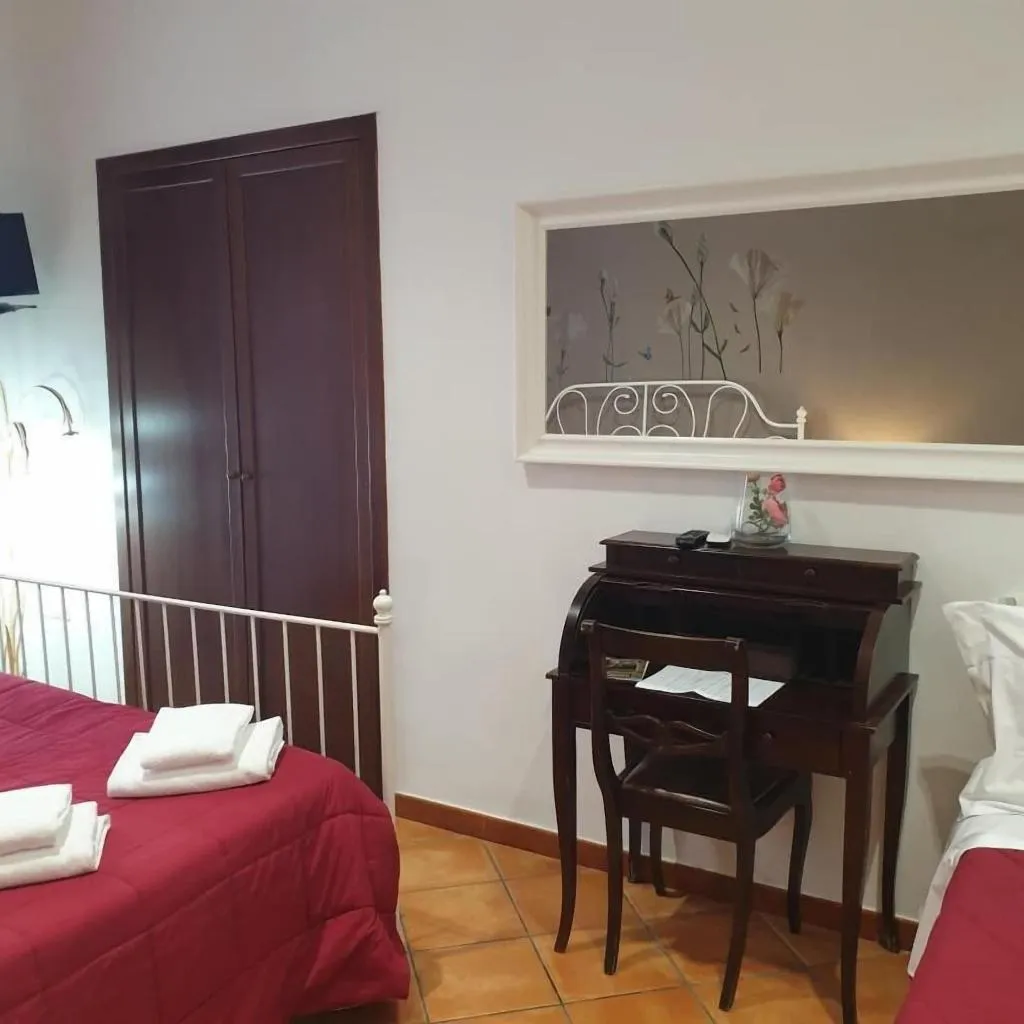 Room, La Locanda Dell Arte, Naples