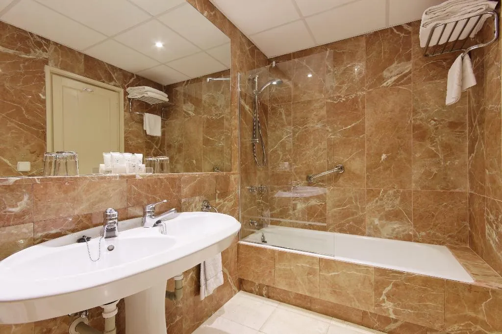 TRIPLE STANDARD Room, Grupotel Mayorazgo, Madrid