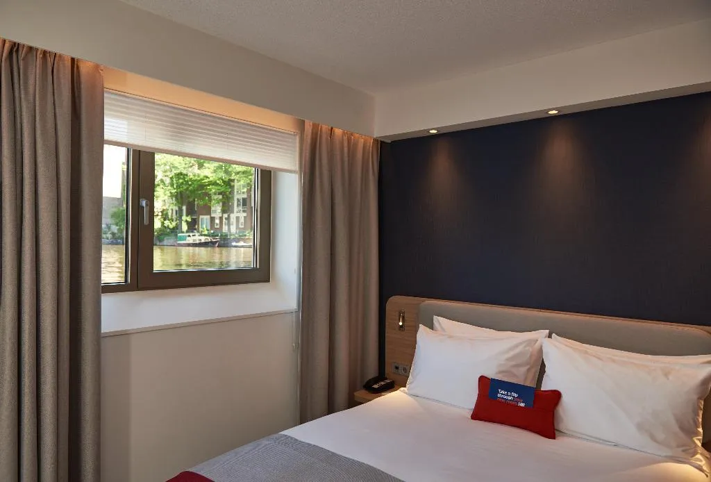 DOUBLE CANAL VIEW Room, Holiday Inn Express Amsterdam - City Hall, Amsterdam