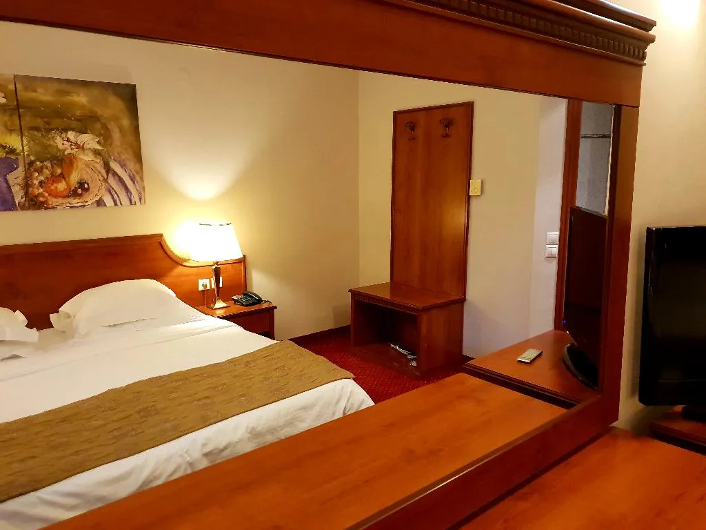 Double or Twin STANDARD Room, Royal Hotel Thessaloniki, Halkidiki