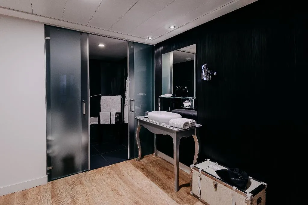 JUNIOR SUITE STANDARD Room, 138 Liberdade Hotel, Lisbon