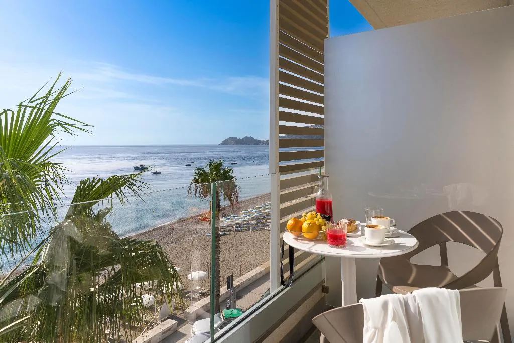 DOUBLE DELUXE SEA VIEW Room, Albatros Beach Hotel - Letojanni, Taormina
