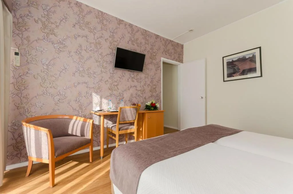 SUITE STANDARD Room, Hotel Lido, Lisbon
