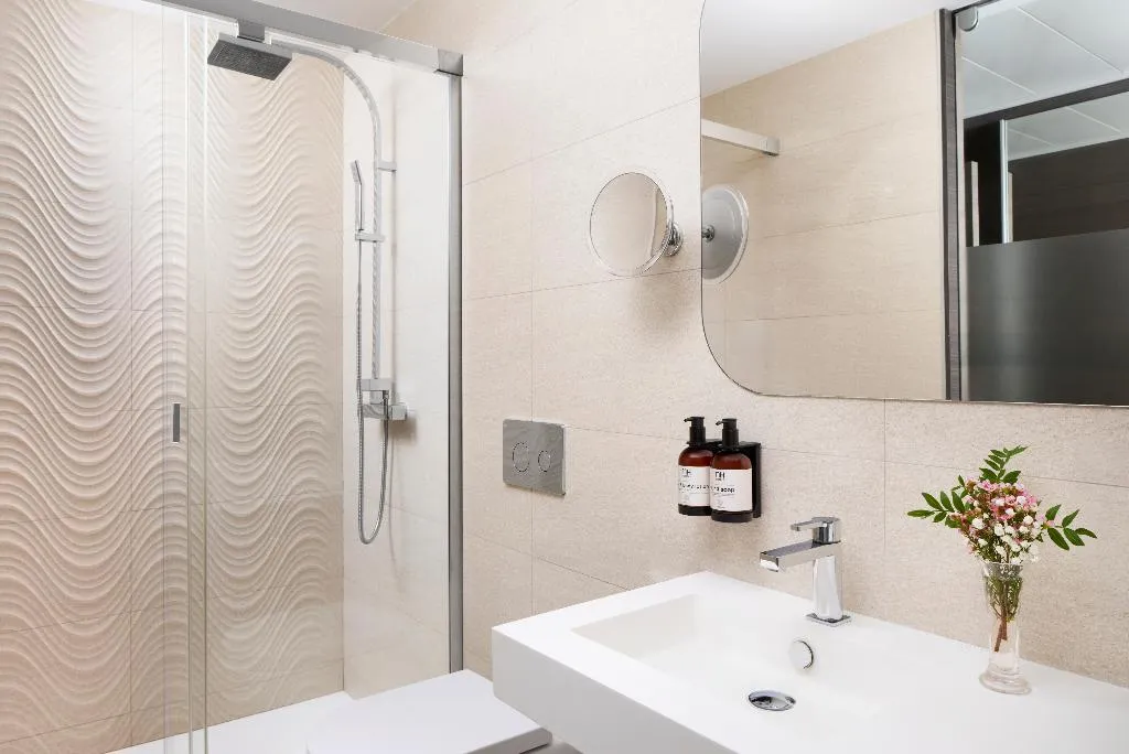 JUNIOR SUITE STANDARD Room, NH Castellón Mindoro, Valencia