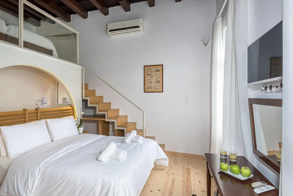 Room, Amphora, Crete