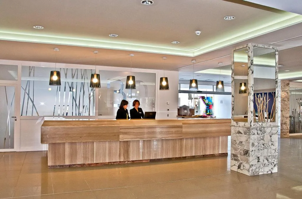 Lobby, BQ Delfin Azul, Majorca