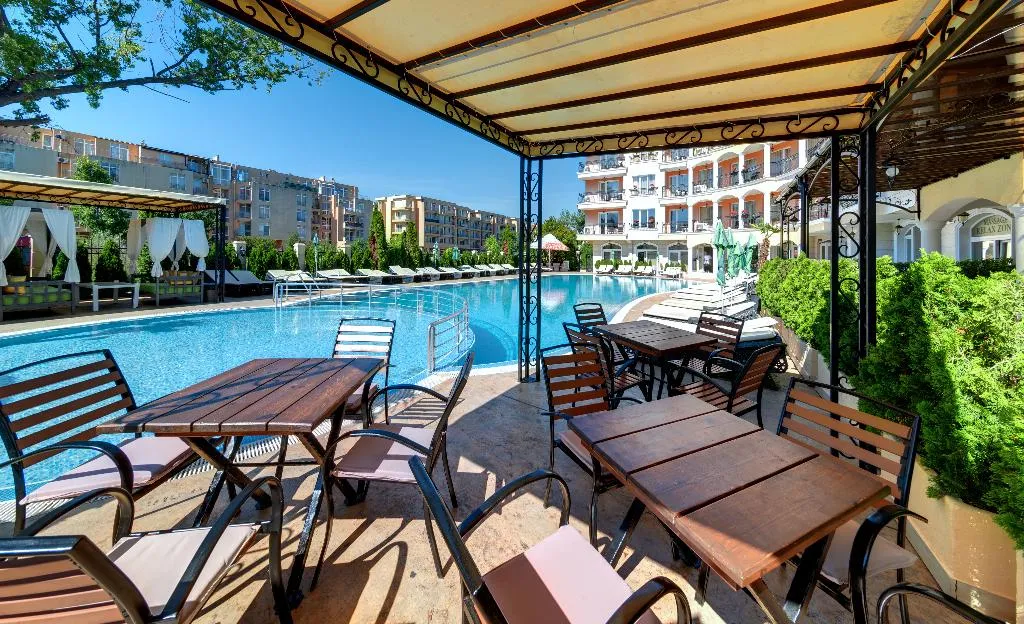 Bar, Avenue Deluxe, Bourgas