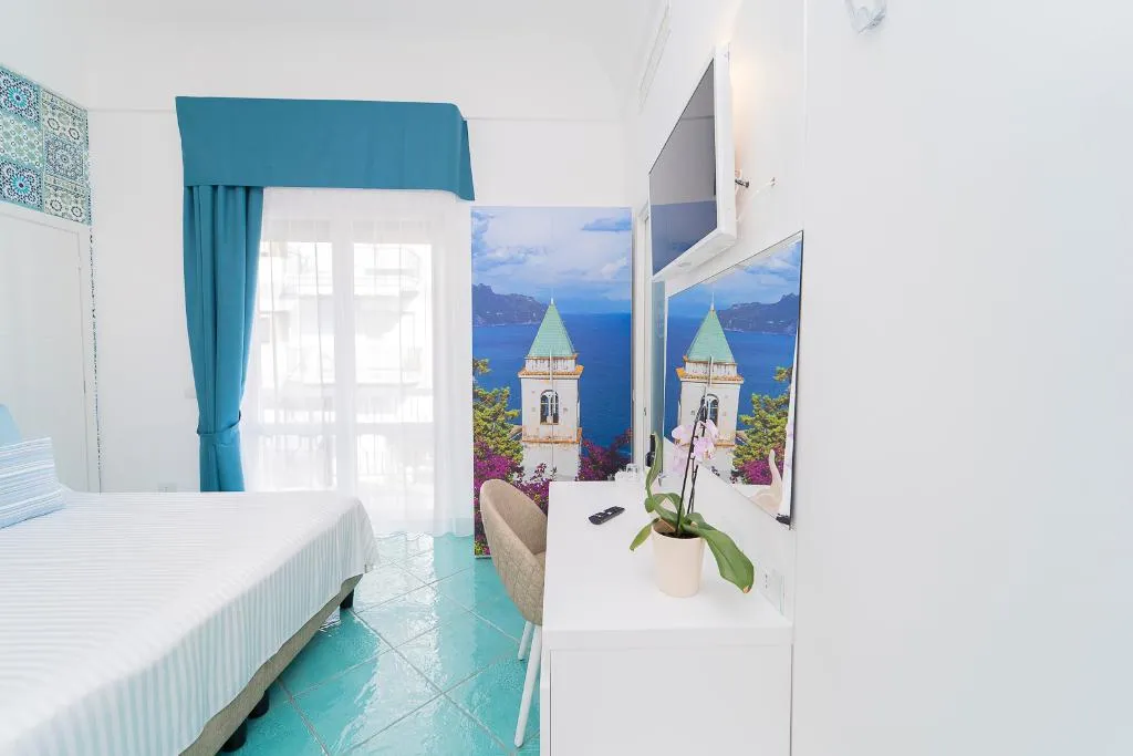 TRIPLE SUPERIOR Room, Hotel Miramare, Naples