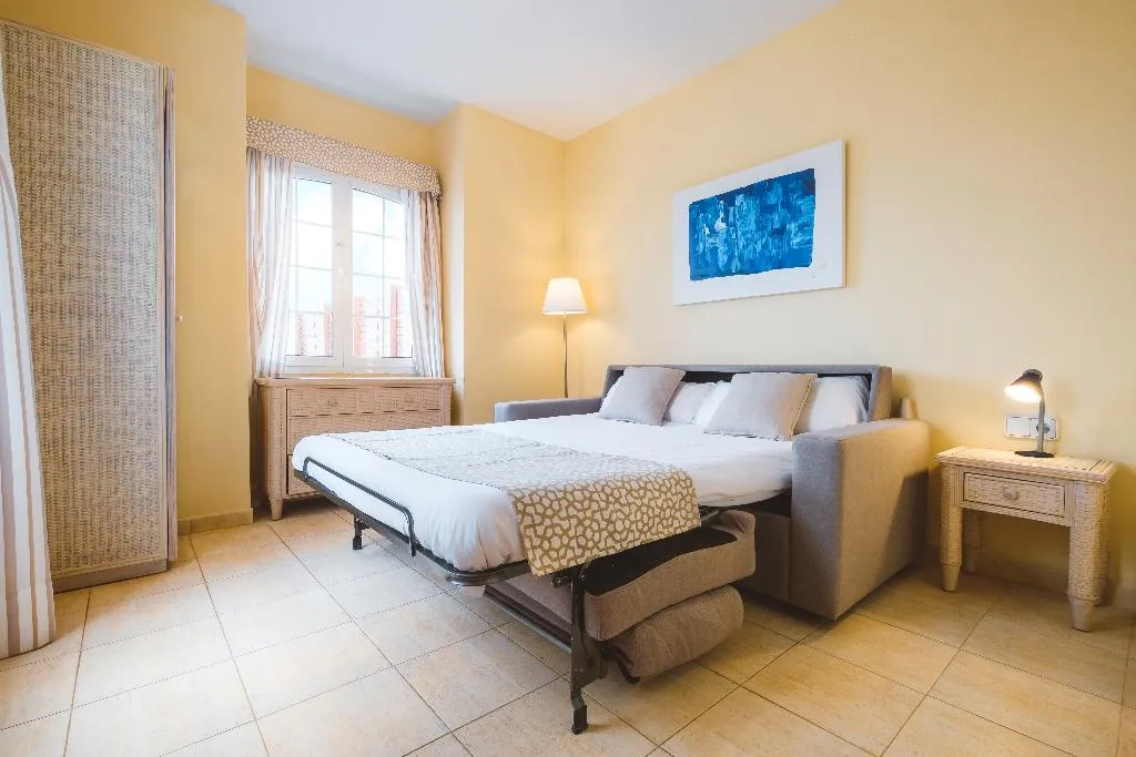 BUNGALOW WITH JACUZZI Room, Apartamentos LIVVO Coloradamar, Lanzarote