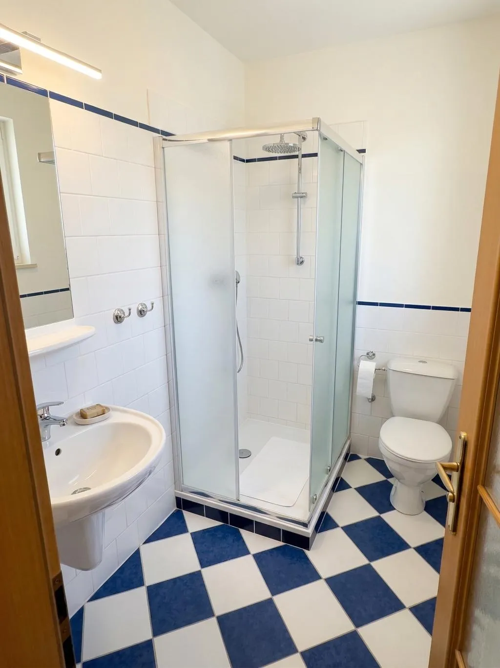 Double or Twin ECONOMY Room, Brezina, Prague