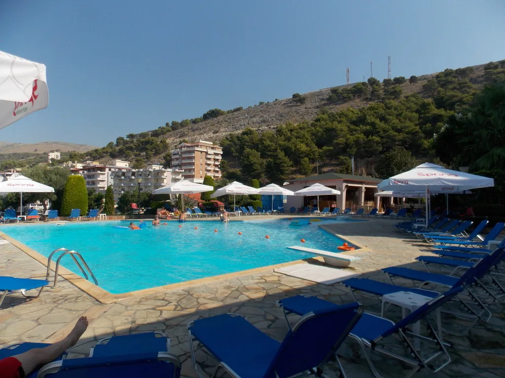 Pool, Mediterrane, Southern Albania