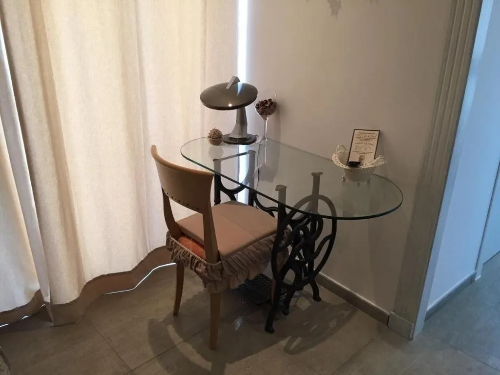 Room, International Naples, Naples