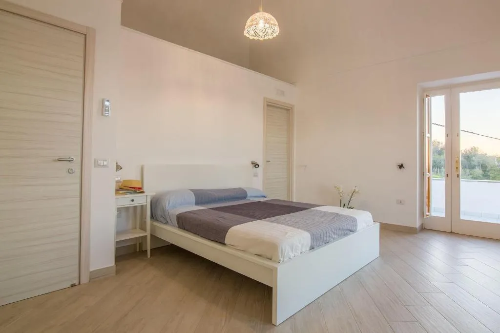 Room, Villa Mariagiovanna, Naples
