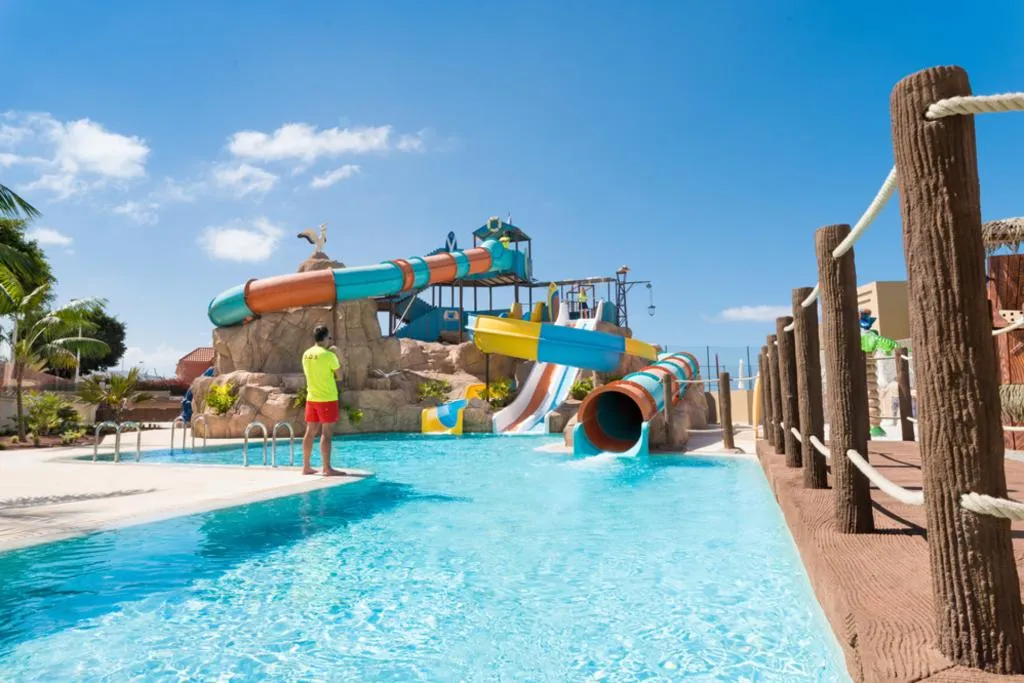 Sports and Entertainment, GF Victoria, Tenerife