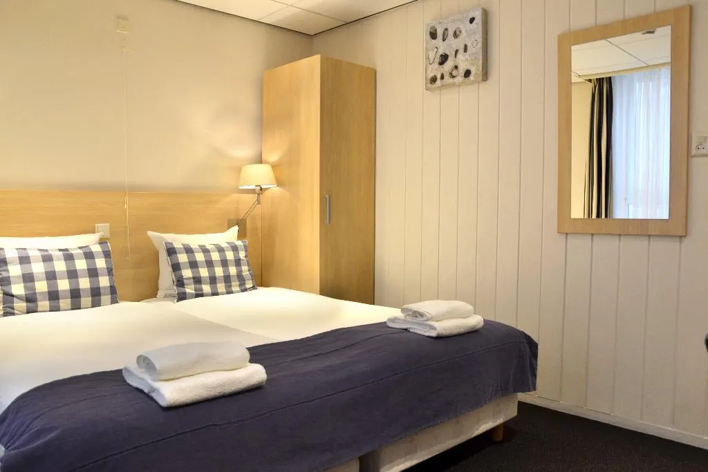 DOUBLE GRAND Room, Fletcher Badhotel Egmond aan Zee, Amsterdam