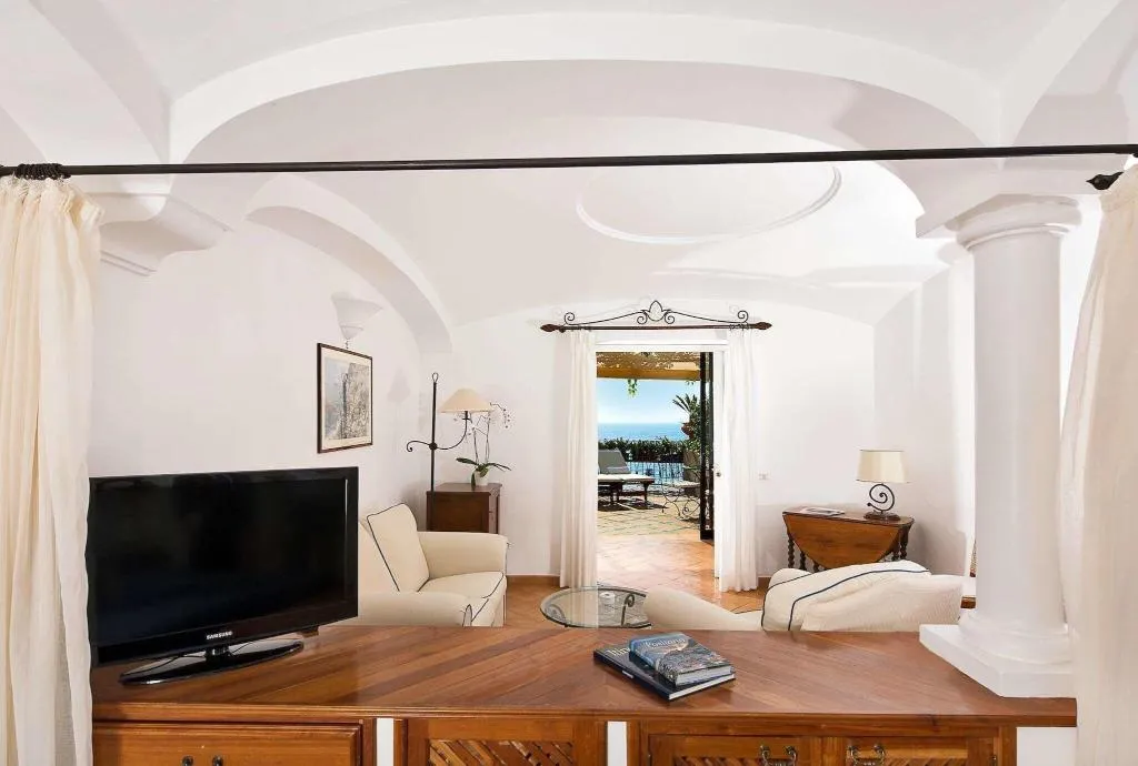 Lobby, Covo dei Saraceni, Naples