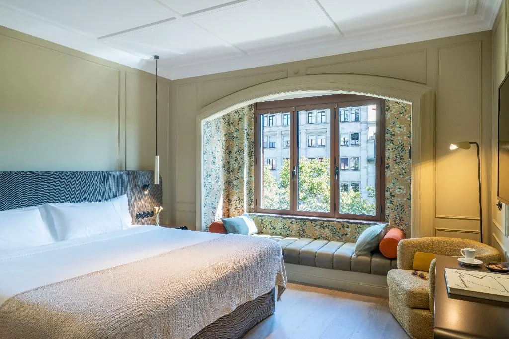 FAMILY ROOM WITH VIEWS Room, El Avenida Palace, Barcelona