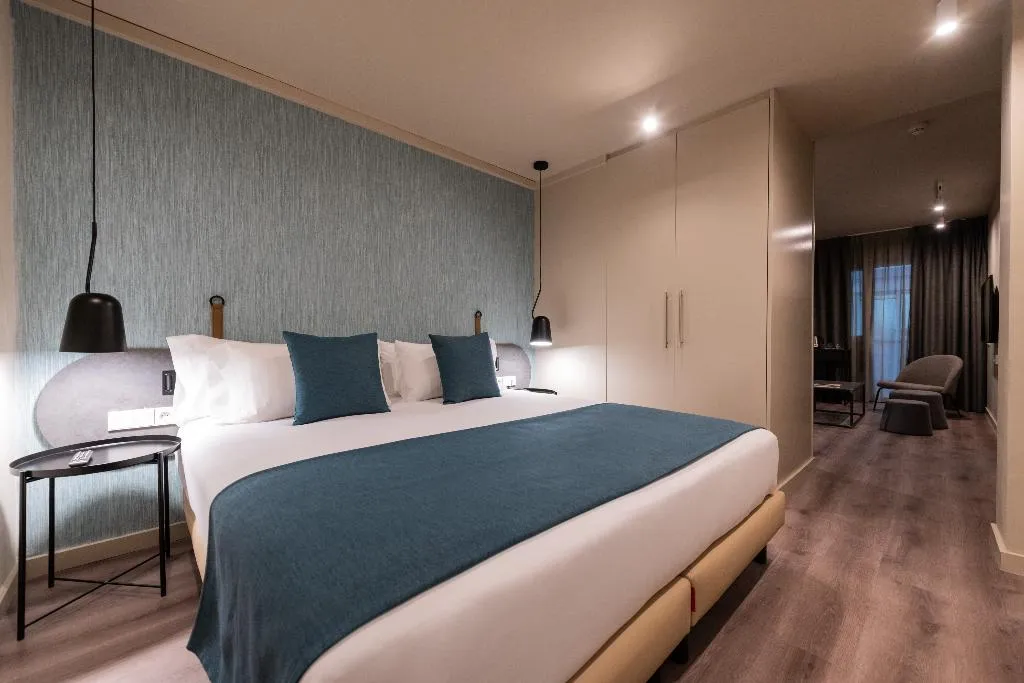 Double or Twin STANDARD Room, Atenea Rekord Suites, Barcelona