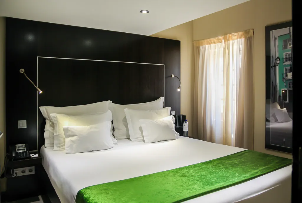 DOUBLE BASIC Room, behotelisboa, Lisbon