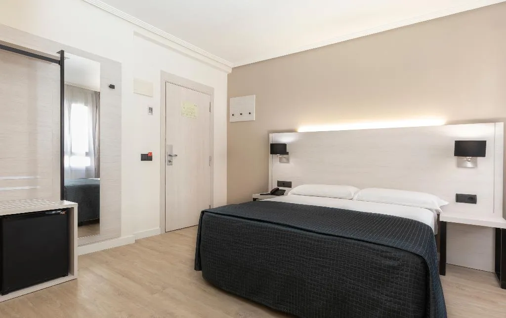 DOUBLE STANDARD Room, Porcel Ganivet, Madrid