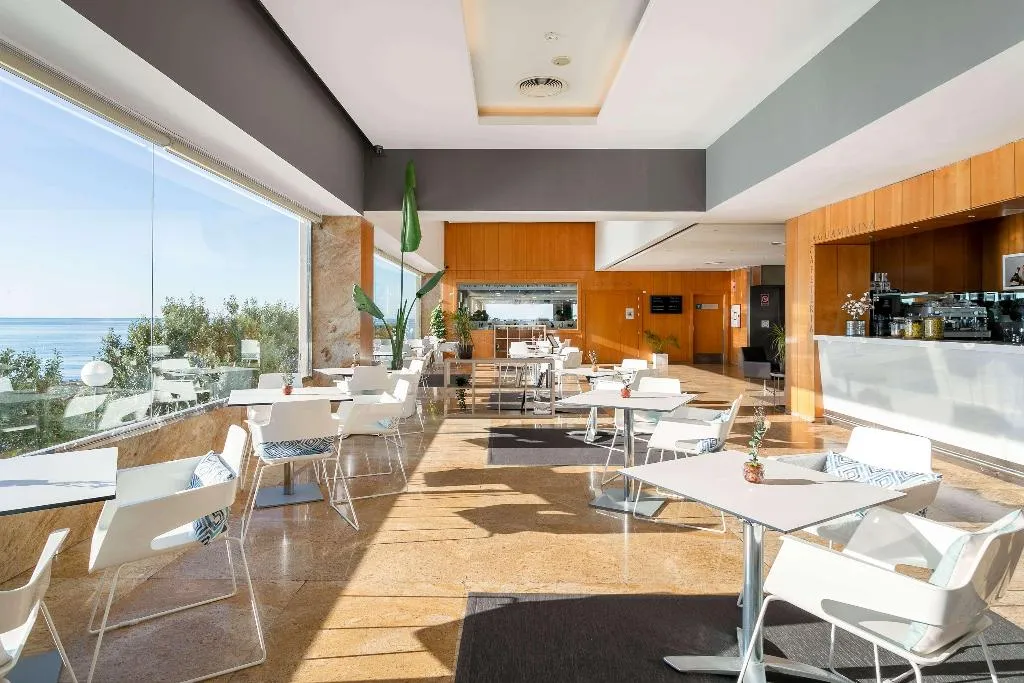 Restaurant, Suit d M correct code to use 3695, Costa Blanca