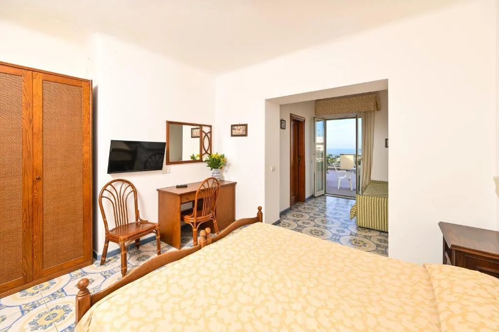 TRIPLE STANDARD Room, Tramonto d'Oro Terme, Naples