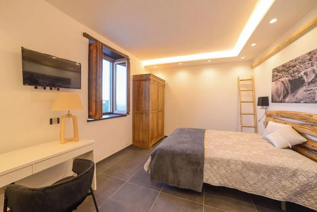 Room, Antichi Orti Del Sole, Naples