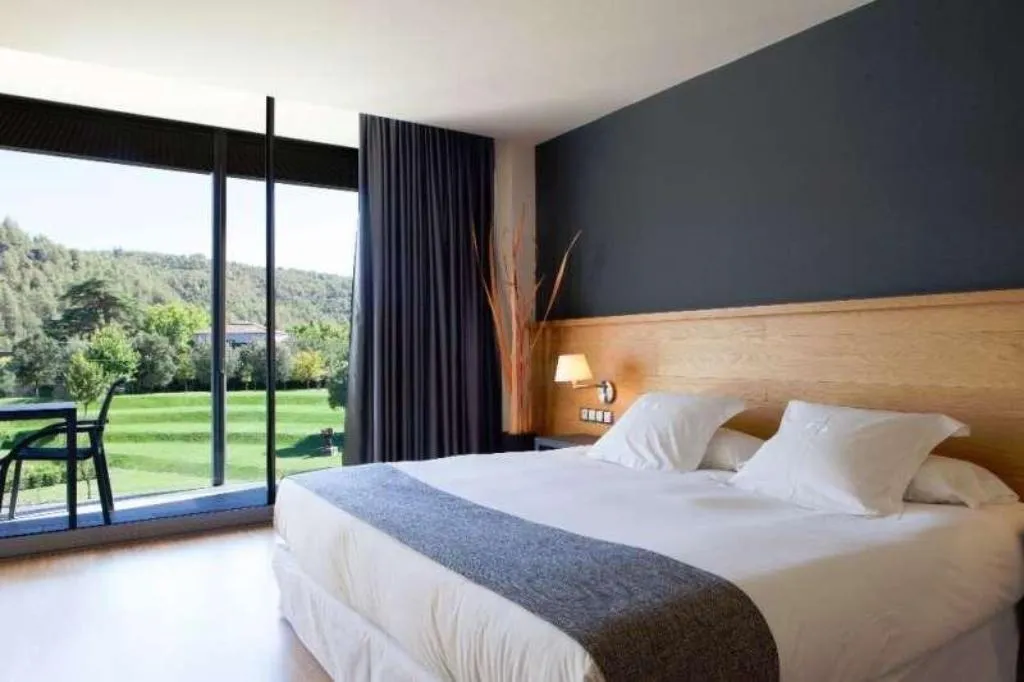 Room, Mon St Benet, Barcelona