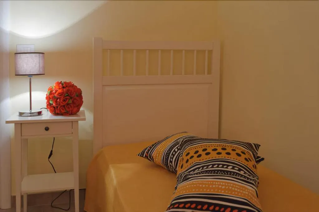 Room, B&B Colletemenite, Catania