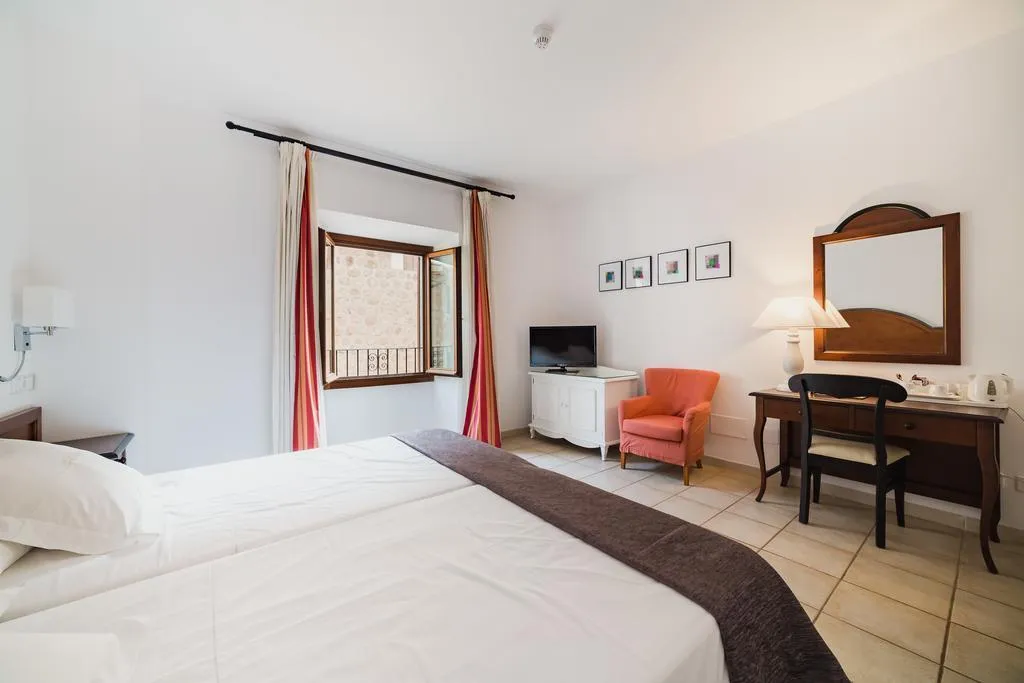 Room, Ca'l Bisbe, Majorca