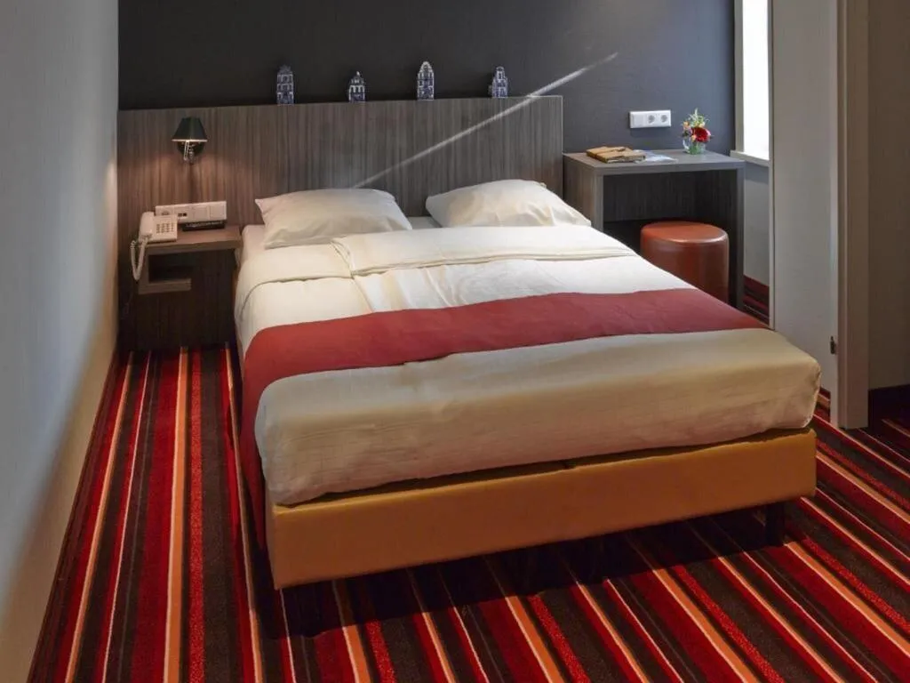 Room, Hotel Mozart, Amsterdam