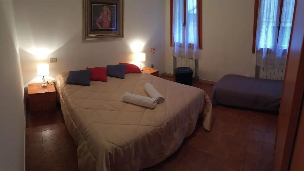 Room, Grey's House, Venice