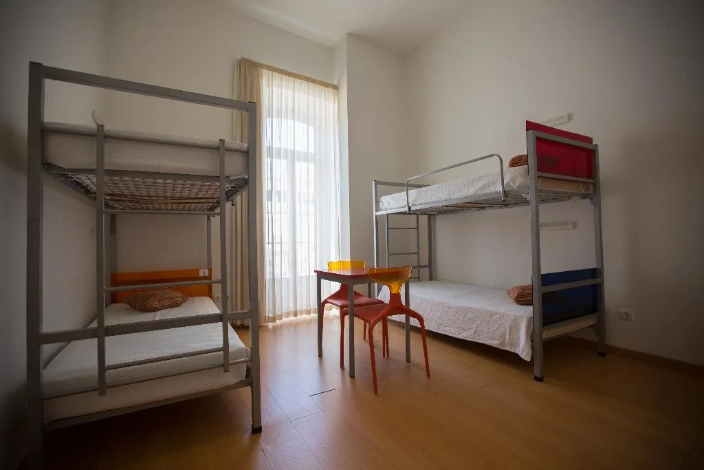 Bed in dormitory FEMALE ROOM Room, Hi Tavira - Pousada de Juventude, Algarve