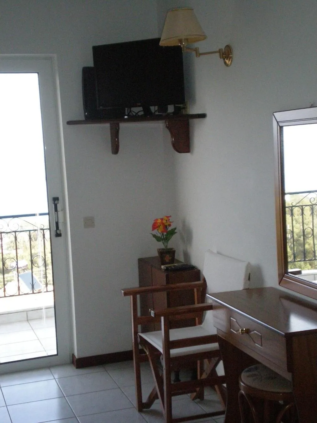 Room, 75 Steps Taverna And Accomodation, Corfu