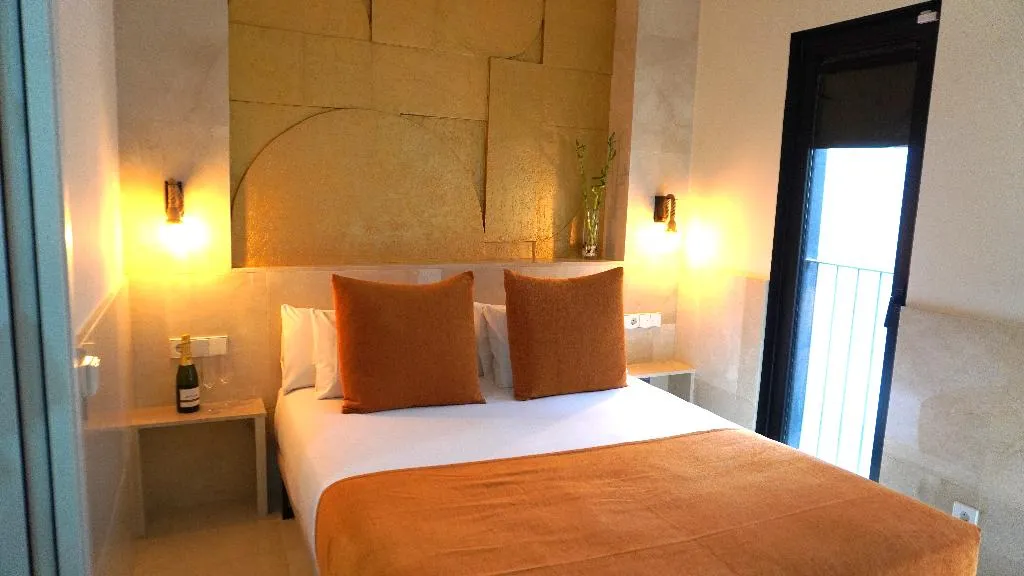 APARTMENT THREE BEDROOMS Room, Cosmo Apartments Rambla de Catalunya, Barcelona