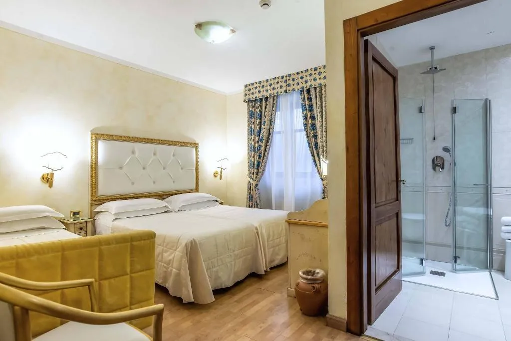 Room, Alba Palace, Florence