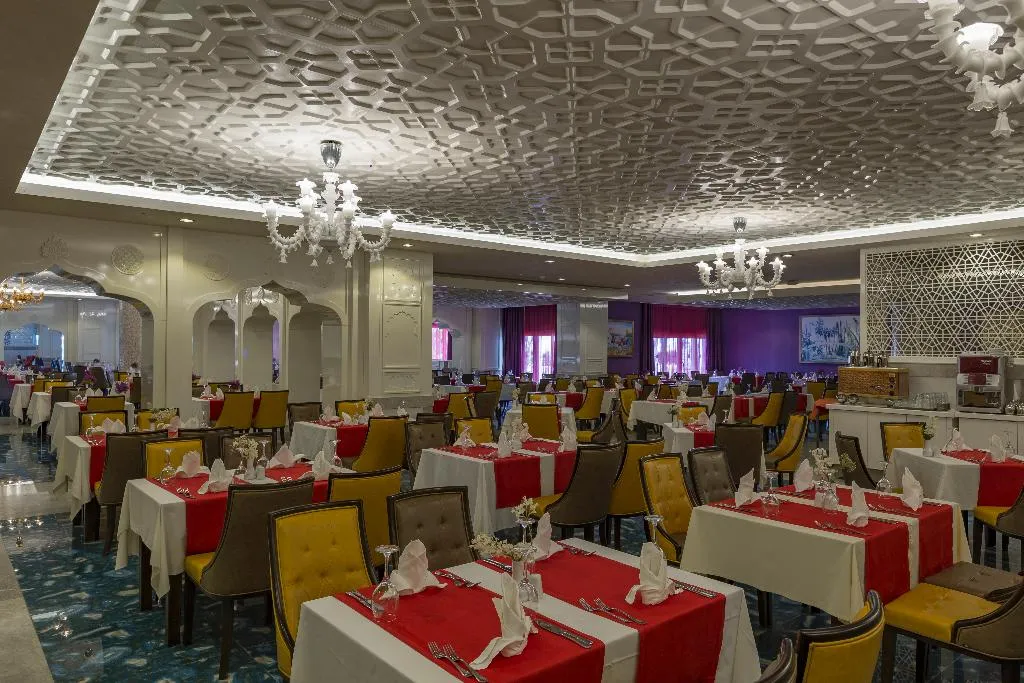 Restaurant, Royal Taj Mahal, Antalya