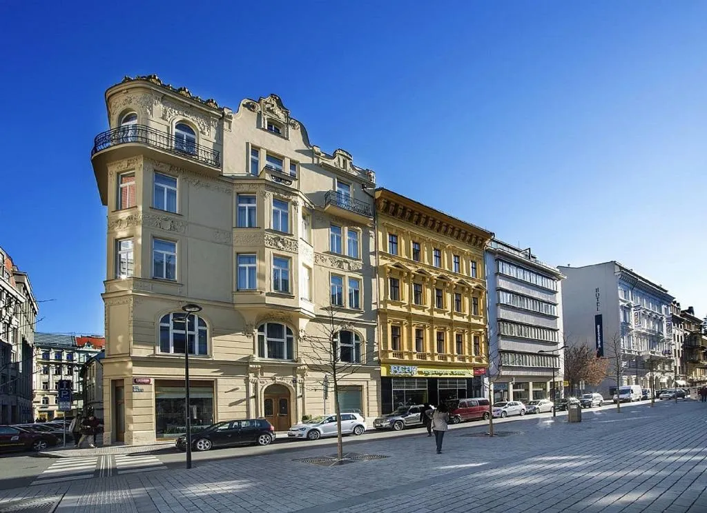General view, Golden Crown, Prague