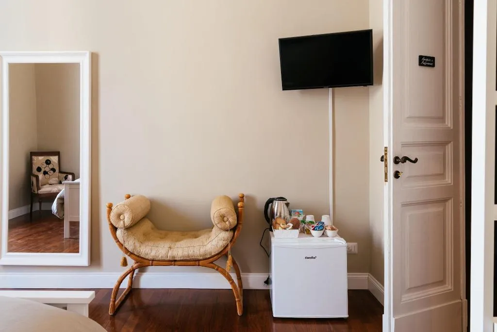 Room, Le 4 Leggende, Catania