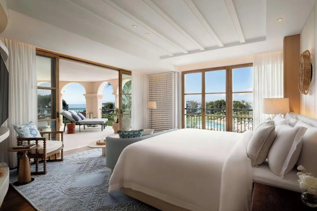 SUITE SEA FRONT Room, The St. Regis Mardavall Resort, Majorca