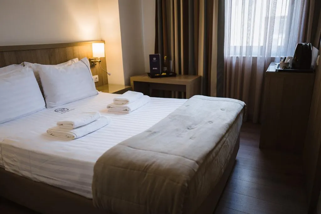 DOUBLE ECONOMY Room, Piraeus Port Hotel, Athens