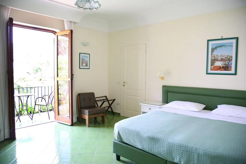 Room, A Casa dei Nonni, Naples