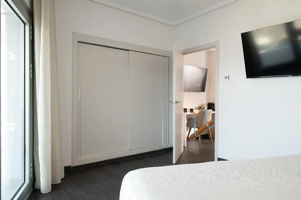 TOWNHOME WITH VIEWS Room, Innside Alicante Porta Maris, Costa Blanca